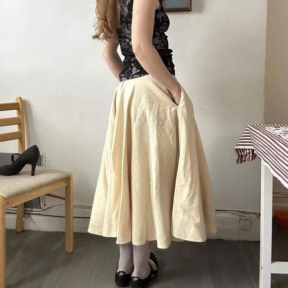 Vintage Italian Brand Wool Skirt - Picture 4 of 4